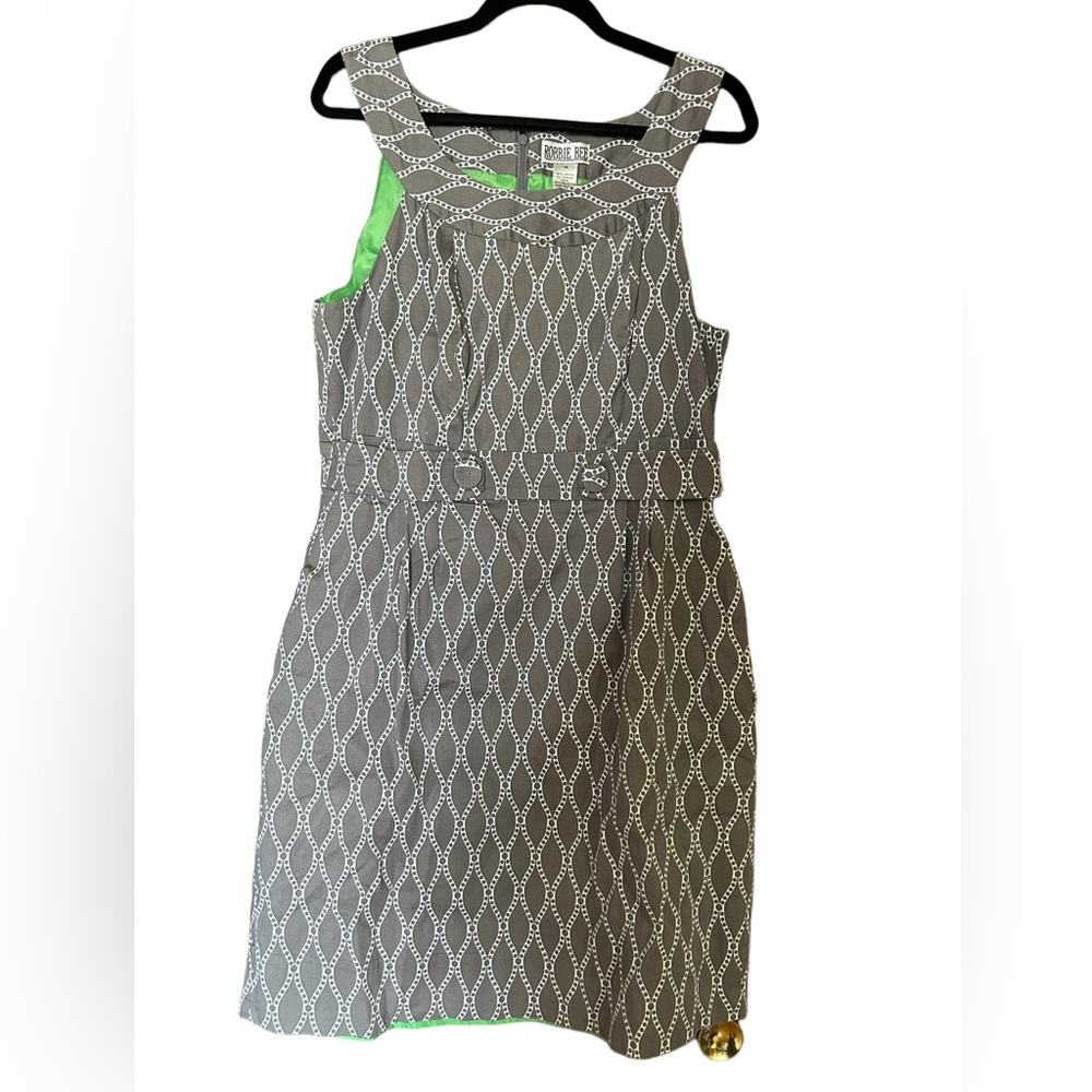 Robbie Bee gray and white size 14 sleeveless dress, belted, pockets